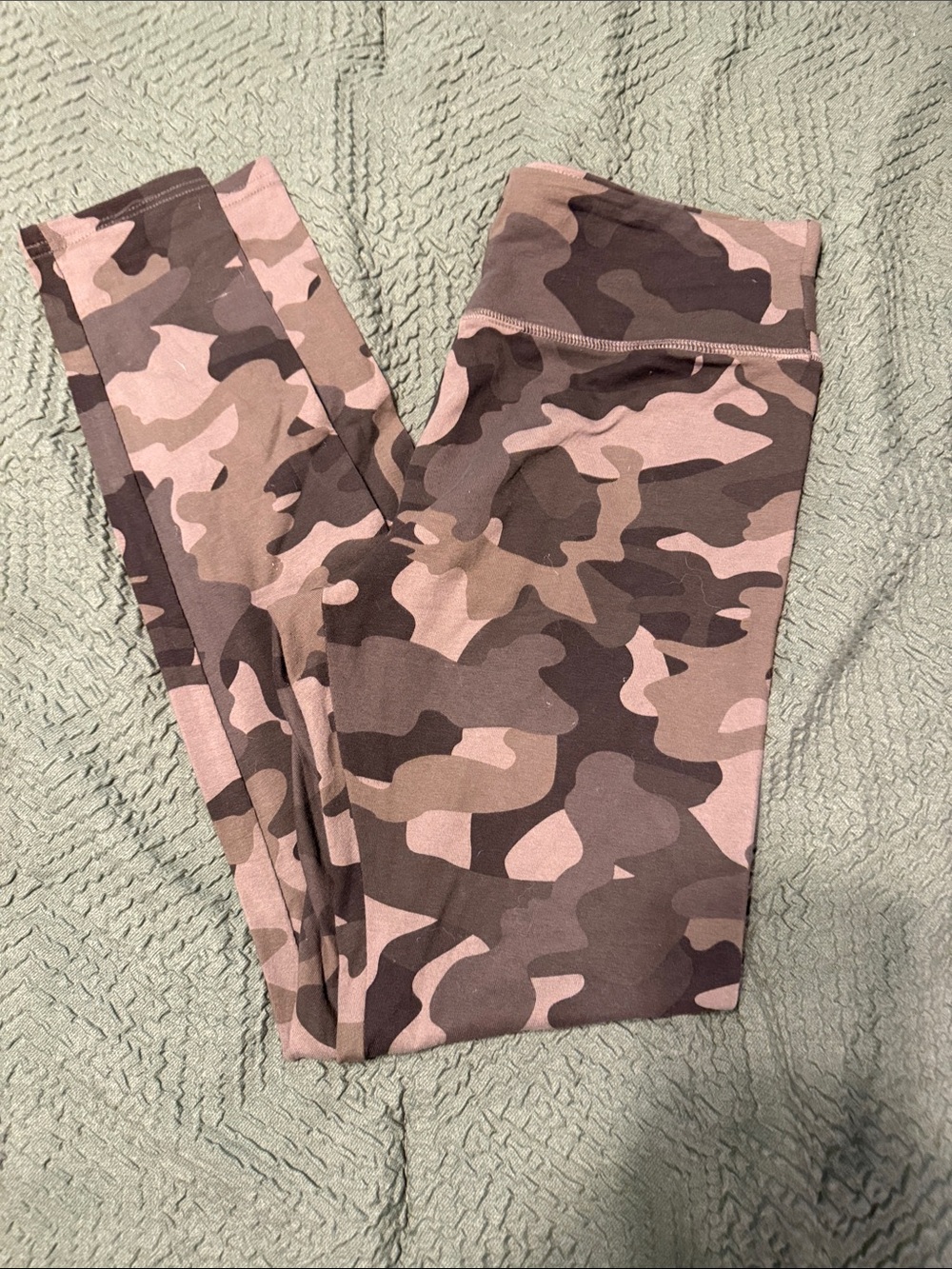 Wild Fable Green & Brown Camo Leggings